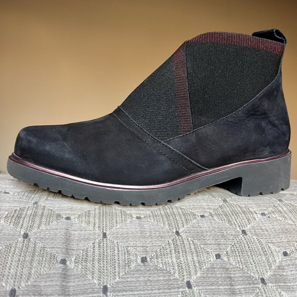 Munro Kinston Black Nubuck Leather Ankle Boot‎ Women’s 7.5 WW Comfort Casual